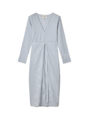 Soft Crease Oda dress fra Mads Nørgaard